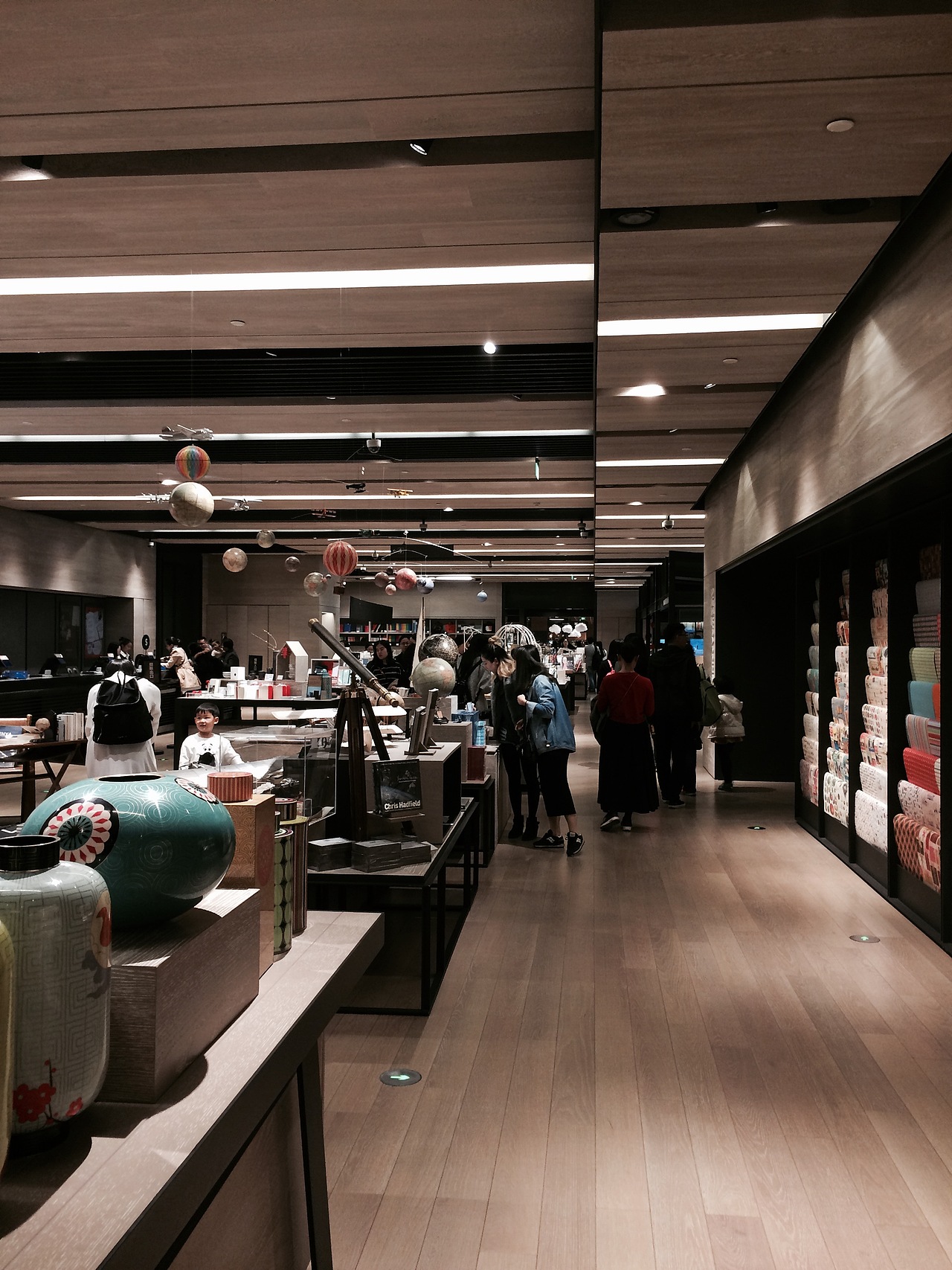 苏州 诚品书店 个人随手拍（12P）（图ZNDk1OTUzOTY=） - 风光摄影 - 站酷设计师Echo工作室原创素材 - 站酷ZCOOL