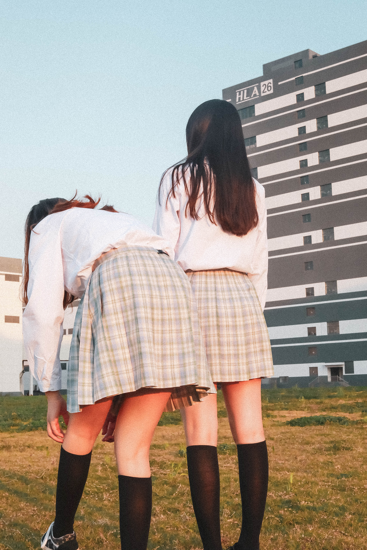 夕阳下的闪光少女