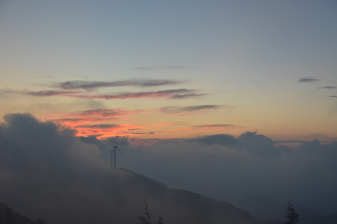 九宫山日出风光