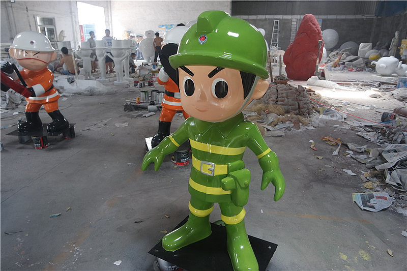 玻璃钢消防安全教育主题卡通消防员公园街道雕塑摆件（图ZMjE4NTI2OTAw） - 雕塑 - 站酷设计师港粤雕塑艺术厂家原创素材 - 站酷ZCOOL