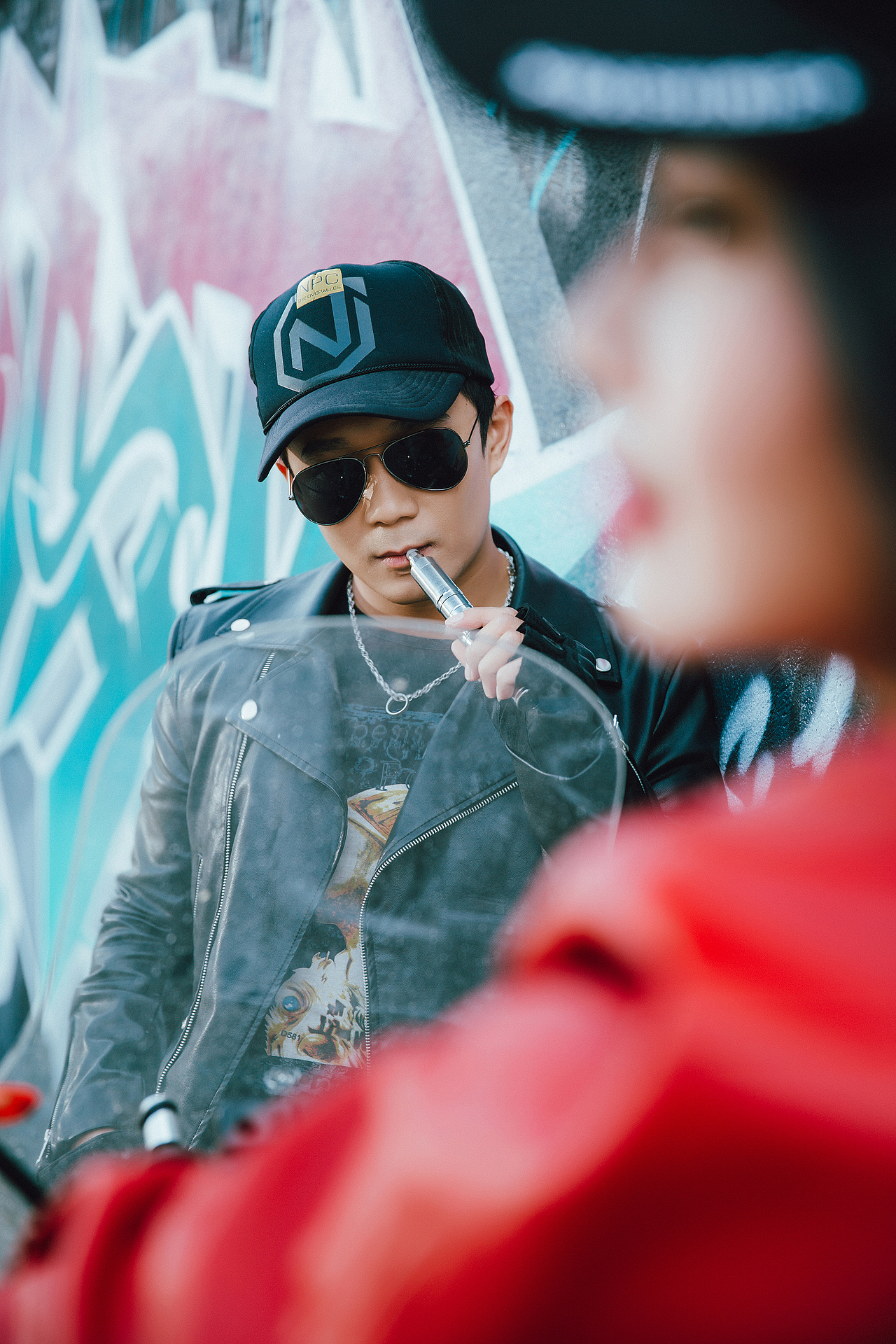 机车嘻哈风情侣写真