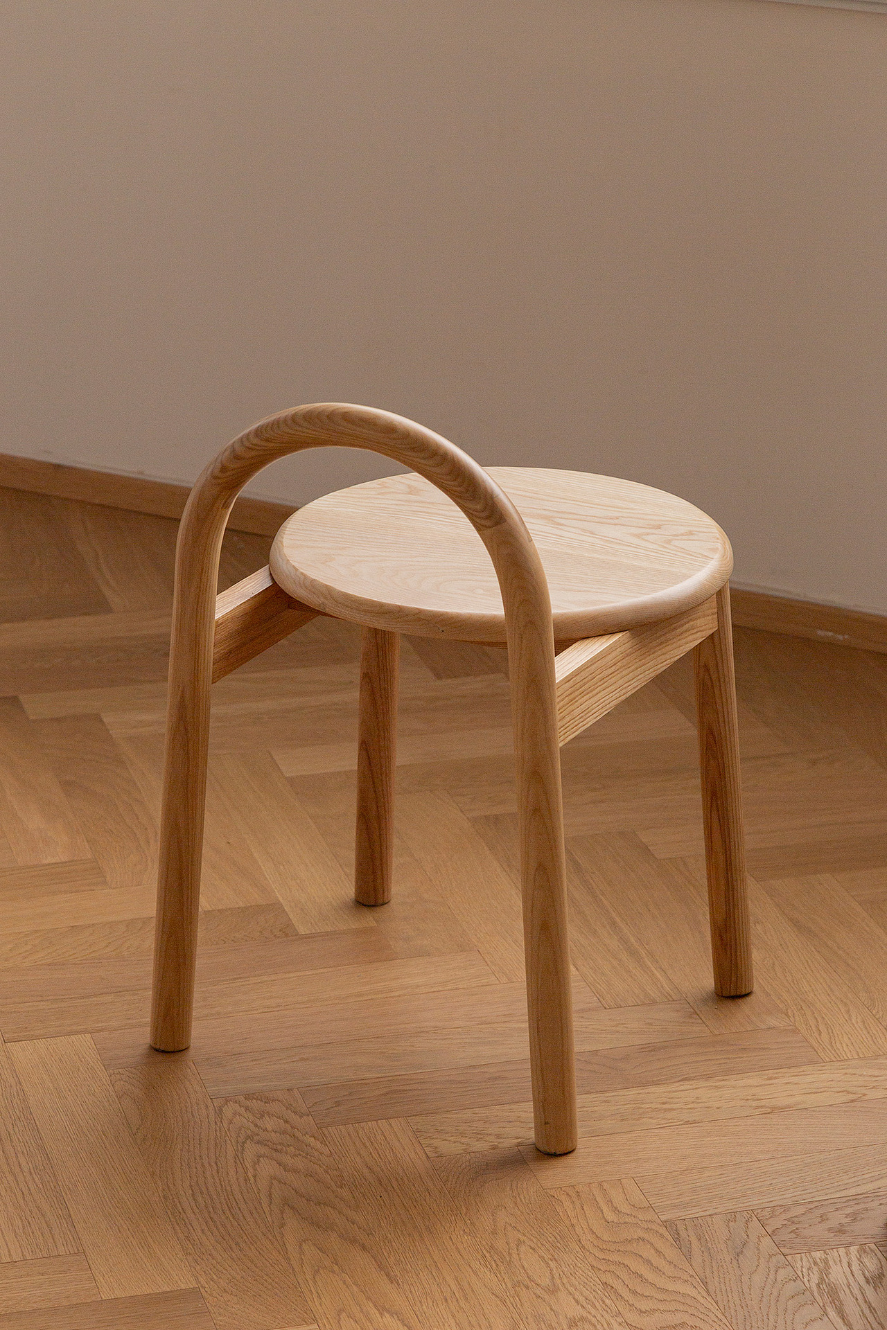 半圆凳子（图ZMjk4ODM4MzI4） - 其他工业/产品 - 站酷设计师川田野产品新闻发原创素材 - 站酷ZCOOL