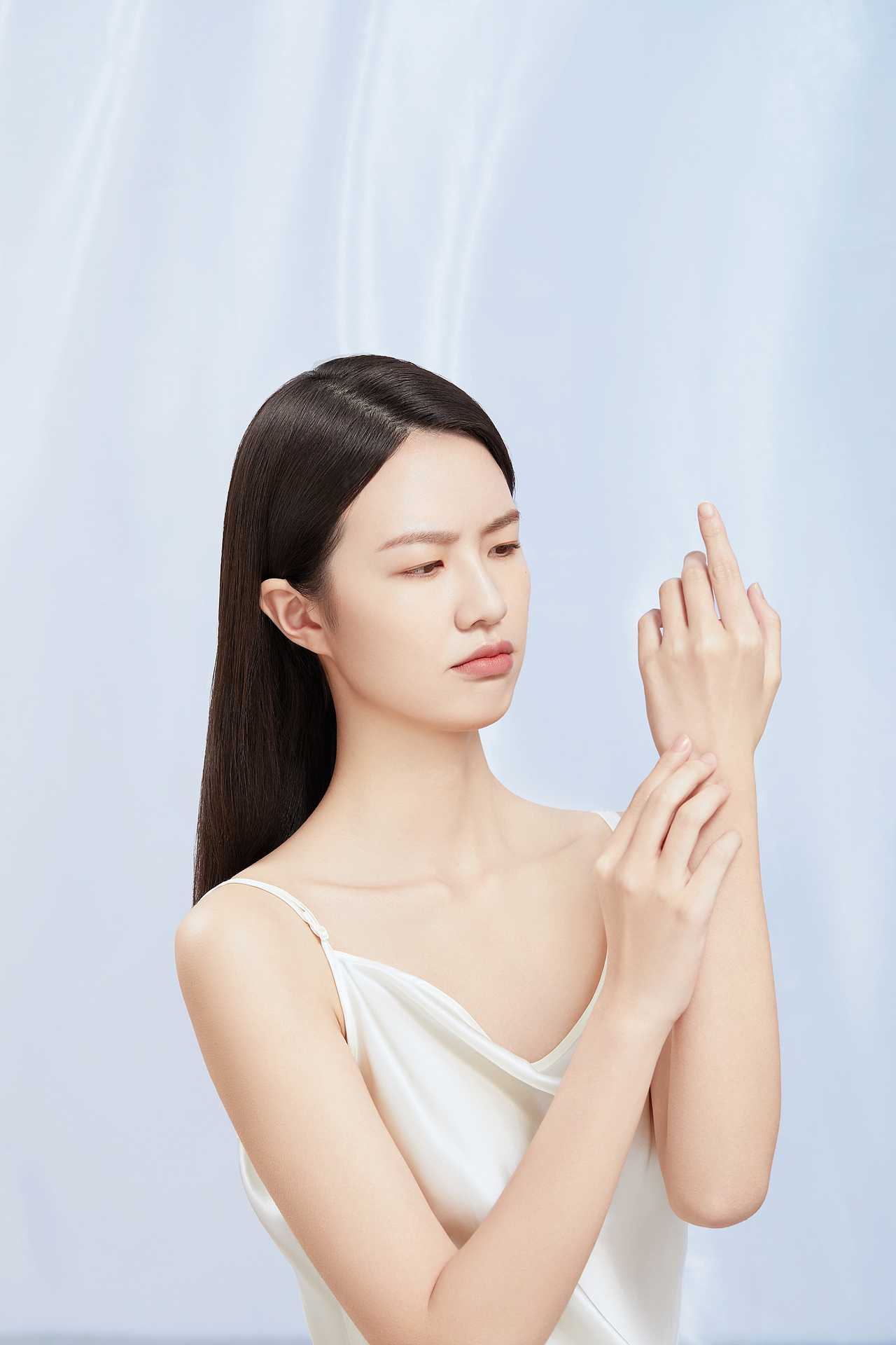 护肤品摄影/十月结晶（图ZMjc1OTIyOTc2） - 人像摄影 - 站酷设计师DaZhuang_原创素材 - 站酷ZCOOL