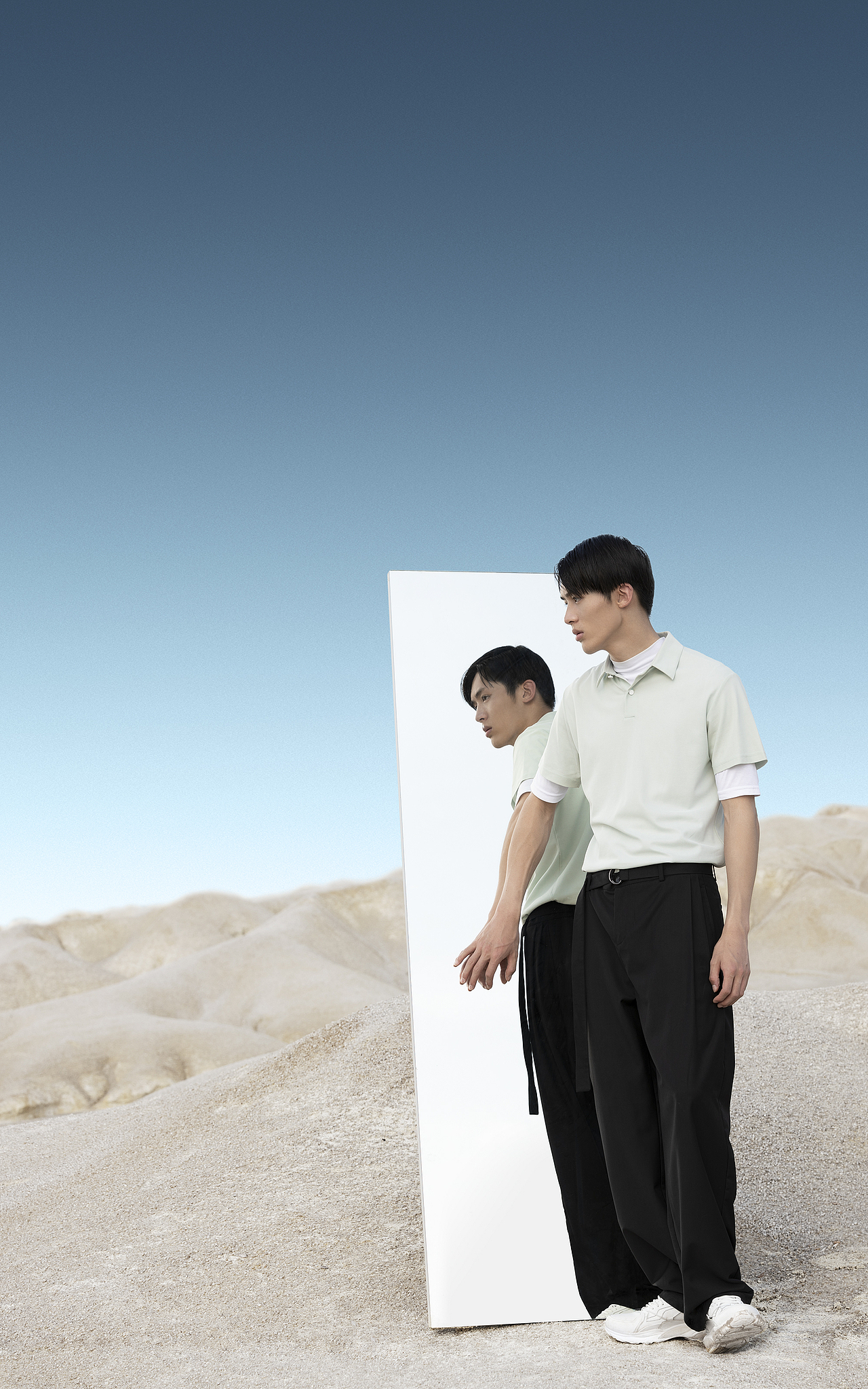 李荣凯yatalas服装大片2018印尼民丹岛上海/摄影师/2年前/386浏览李