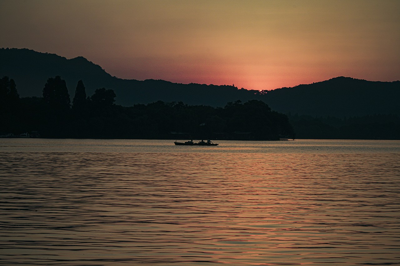 日落西湖（图ZMTY3MjgzNTEy） - 风光摄影 - 站酷设计师郝贽韡原创素材 - 站酷ZCOOL