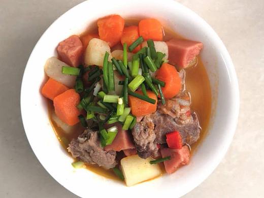 胡萝卜土豆炖排骨