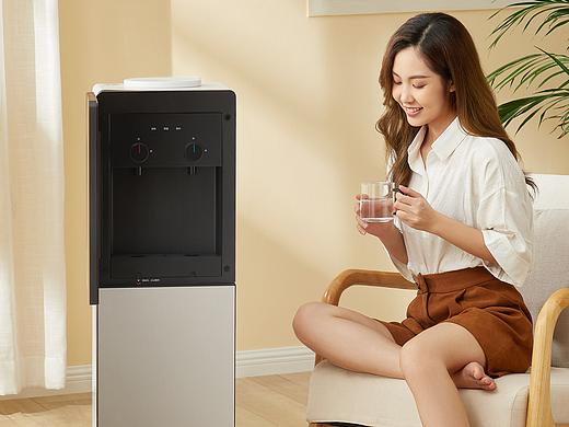 饮水机平面拍摄