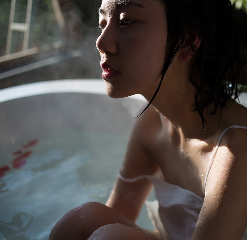 了了（图ZMjM0NDk3MjA=） - 人像摄影 - 站酷设计师按快门的松狮原创素材 - 站酷ZCOOL