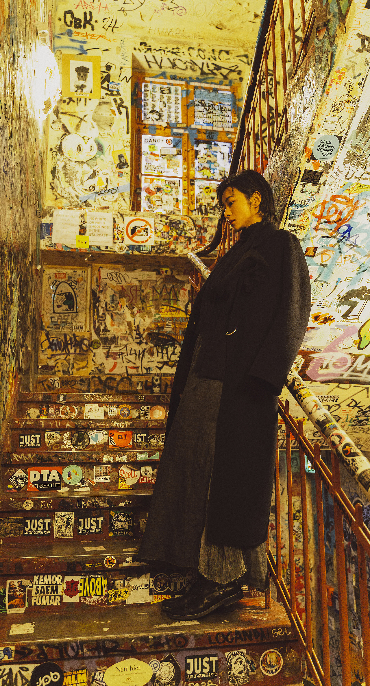 《禁止拍照》（图ZMTY0MDI2NDc2） - 人像摄影 - 站酷设计师喾葩原创素材 - 站酷ZCOOL