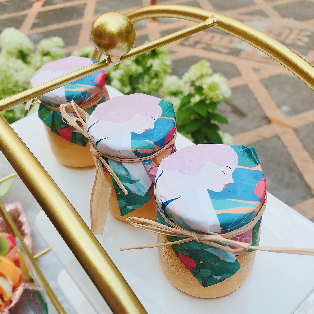 余缦缦系列插画《花颜》