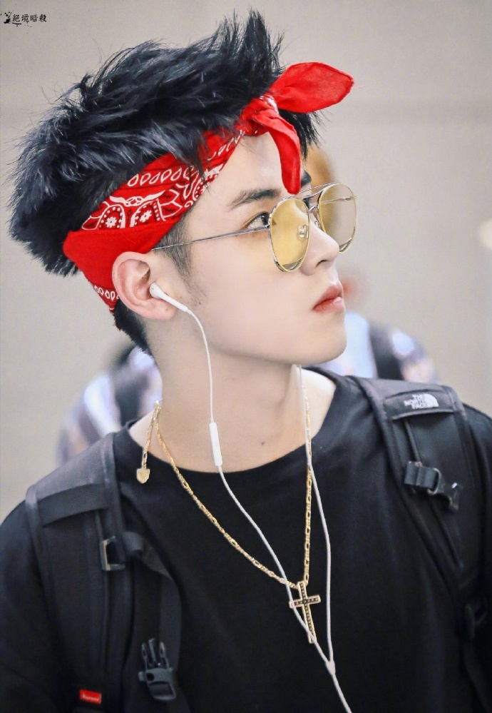 CHWanER的個(gè)人主頁(yè)（背景預(yù)覽） - 主頁(yè)背景設(shè)置 - 站酷設(shè)計(jì)師CHWanER原創(chuàng)素材 - 站酷ZCOOL