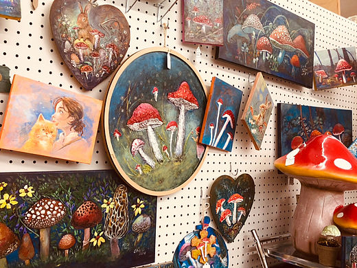 最近在美国卖纯艺术作品（与多家实体店合作）