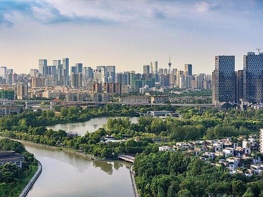 成都街区型商户电梯广告投放需要多少钱？