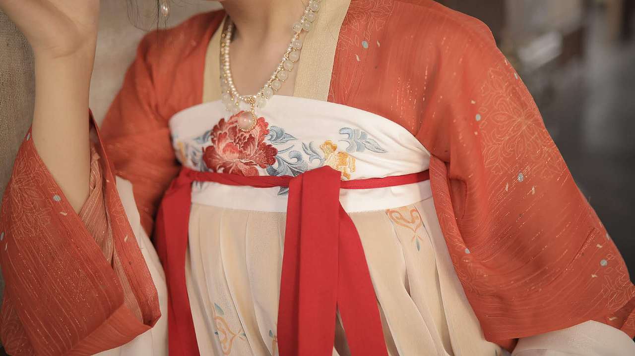 汉服设计,千秋长安梦系列:丹月
