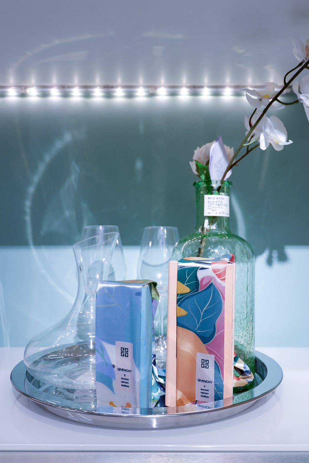 虚拟品牌——香水联名博物馆文物包装%衍生品设计（图ZMjMzNDUwNDY0） - 包装 - 站酷设计师阿气姑姑原创素材 - 站酷ZCOOL