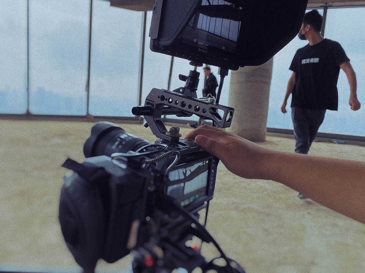 MIDAIR半空酒吧品牌广告