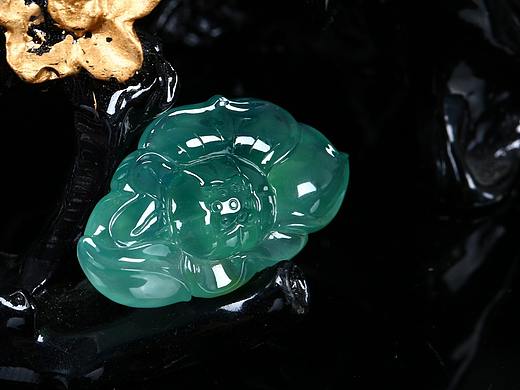 翡翠实拍-莲花裸石