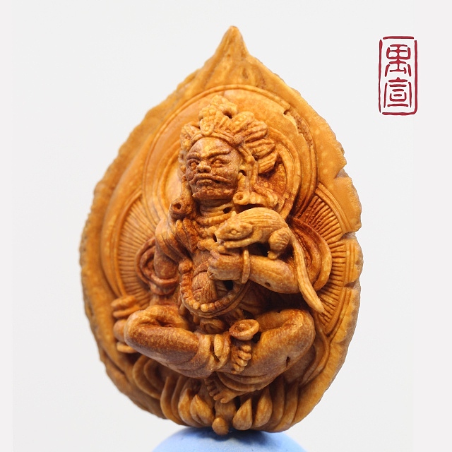 《黄财神》桃核雕刻