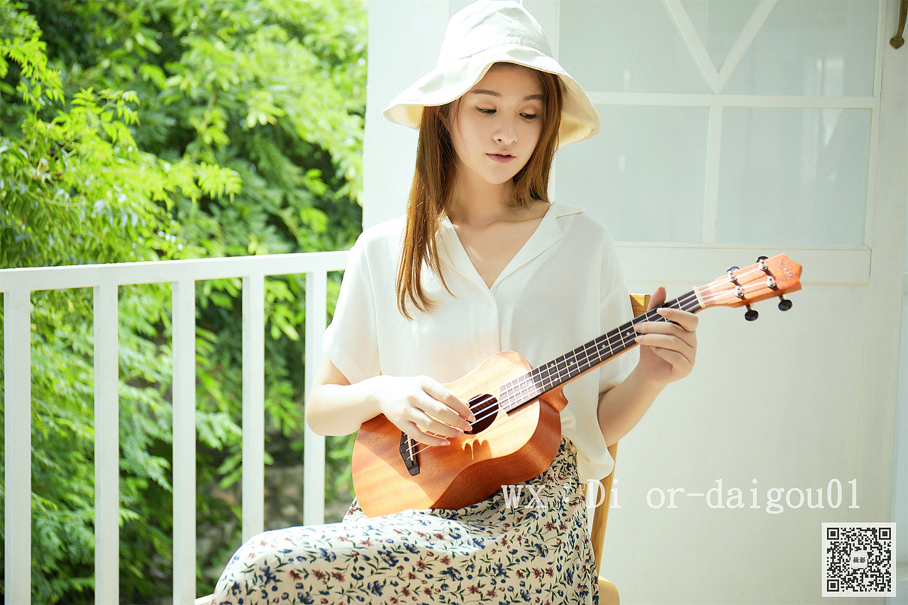 吉他摄影淘宝女装男装产品拍摄外景居家服装静物拍摄