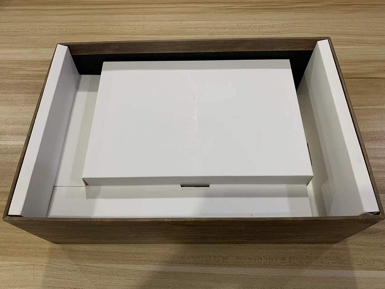 单张纸折叠卡纸内托结构