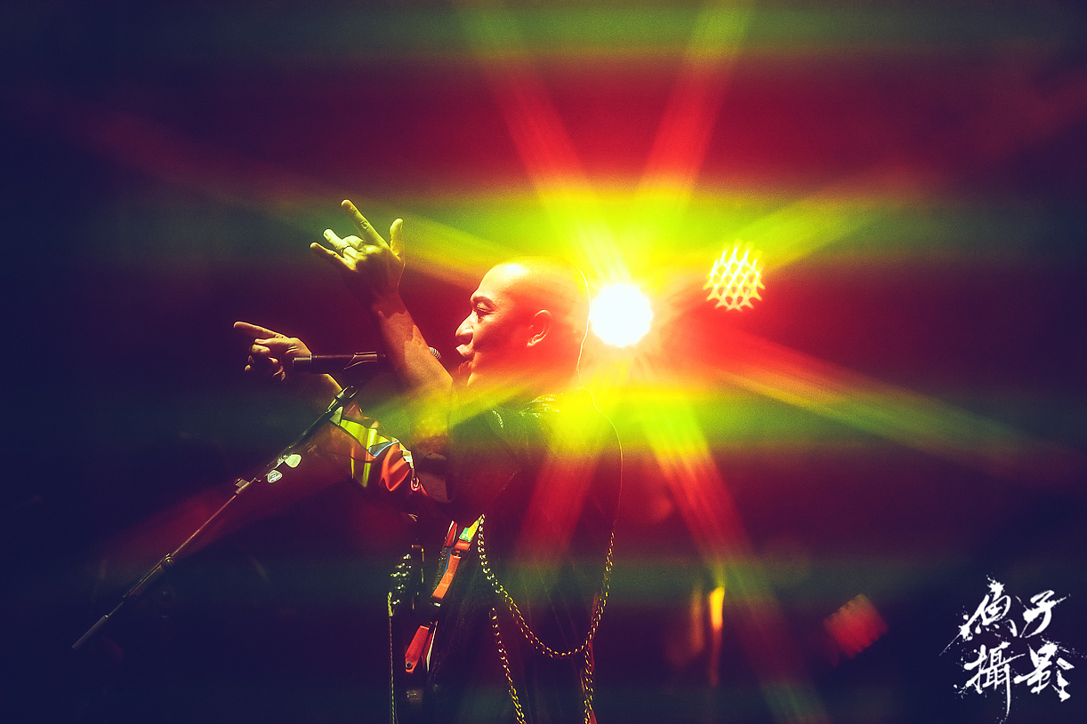 鱼子记录·2017.12.30~21.31，深圳迷笛音乐节。（图ZMTAxNzcyMjM2） - 人文/纪实摄影 - 站酷设计师鱼子yuzi原创素材 - 站酷ZCOOL