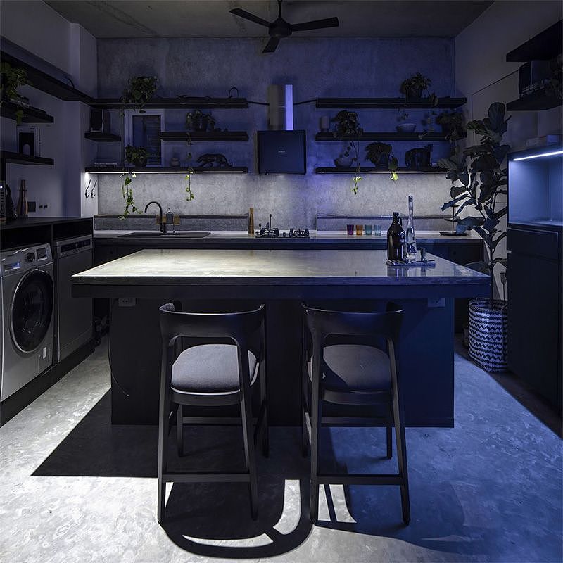 如果你面前有阴影,别怕,那是你背后有阳光