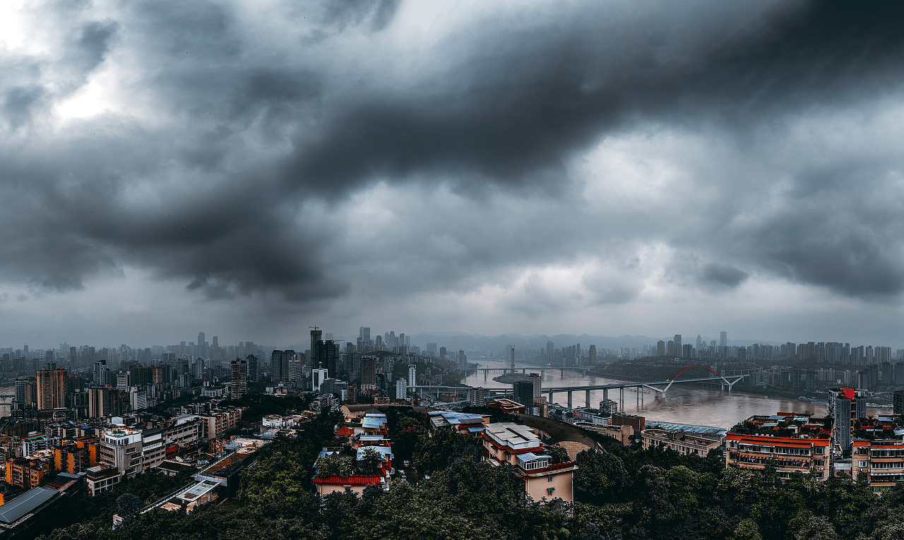 乌云密布的重庆