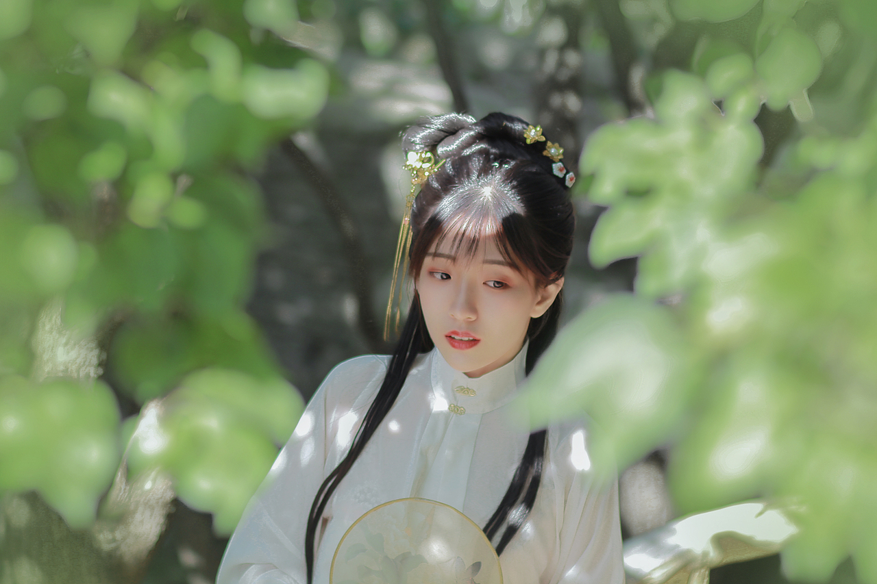 汉服·行花荫（客片欣赏）（图ZMTYzNTg5MjQ4） - 人像摄影 - 站酷设计师酒暖努力努力原创素材 - 站酷ZCOOL