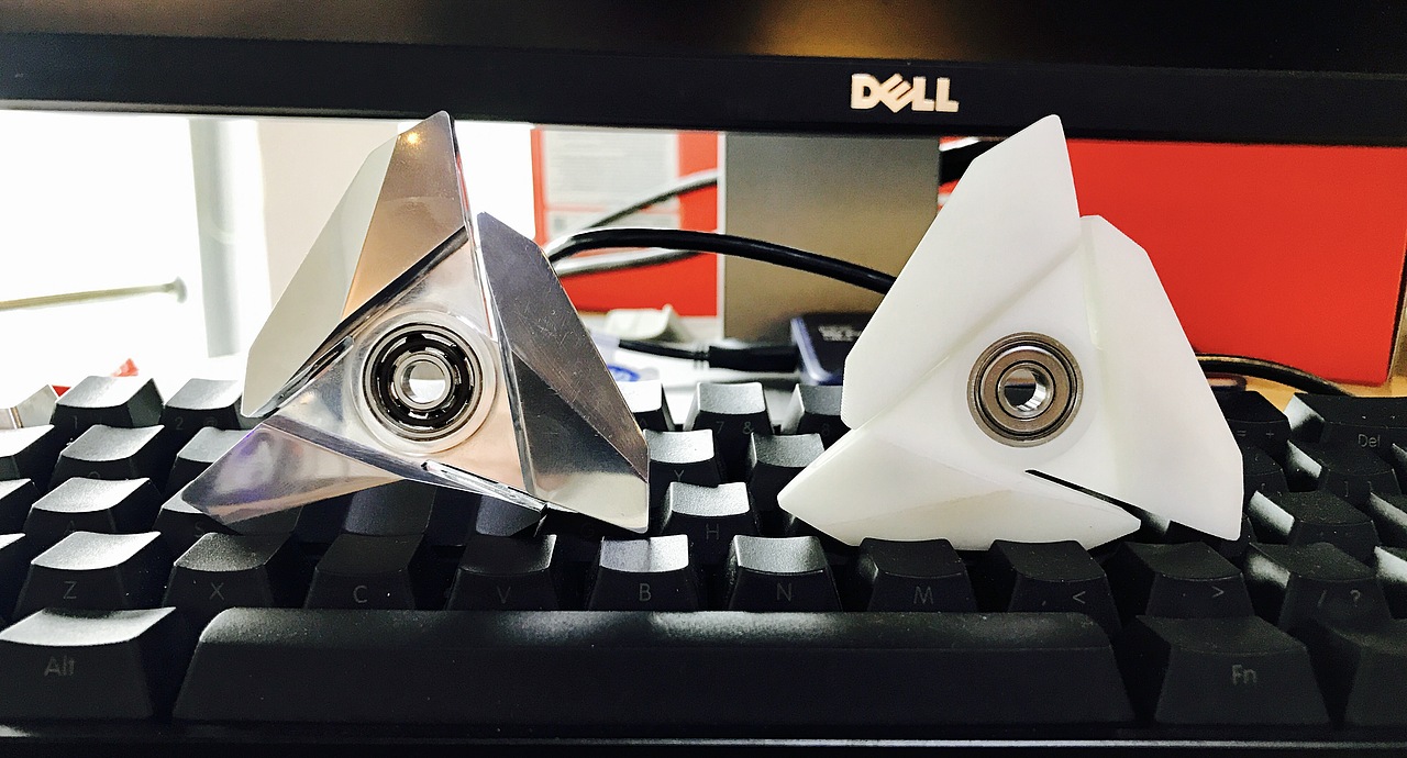 一款指尖陀螺飞机稿/产品动画