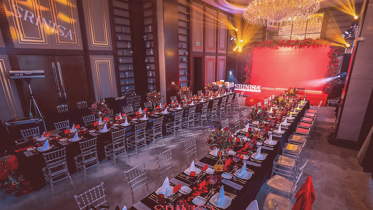 时尚 | SRINISA水润丽色品牌与包装设计