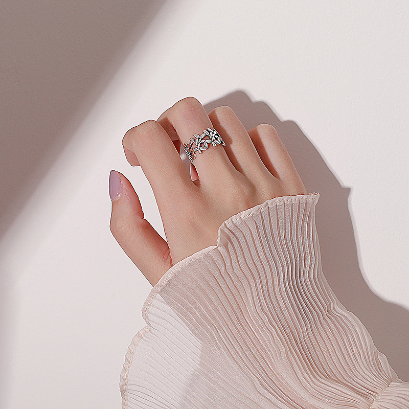 银饰品情侣戒指对戒首饰拍摄/电商模特拍照/饰品模特图