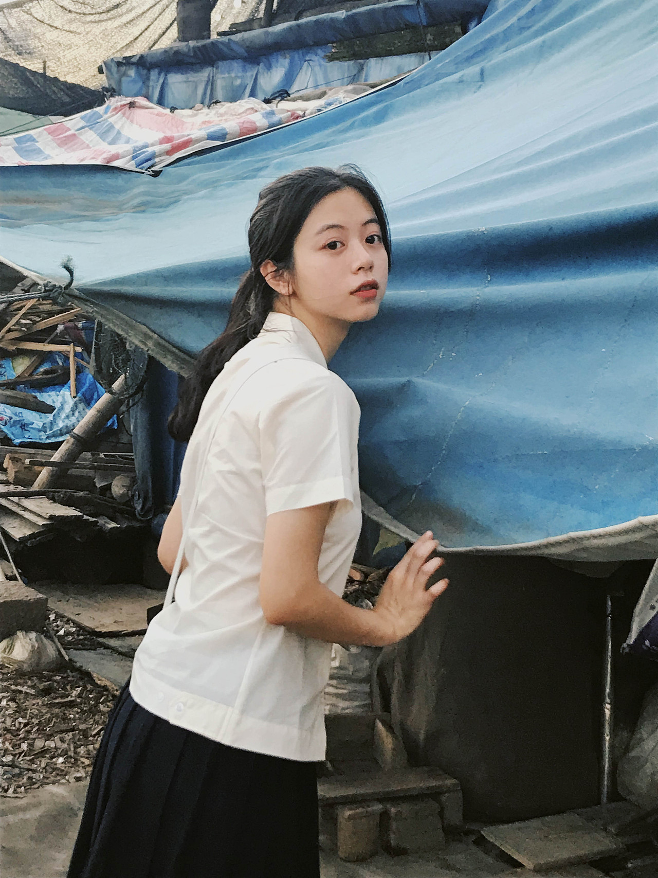 云边有个小卖部