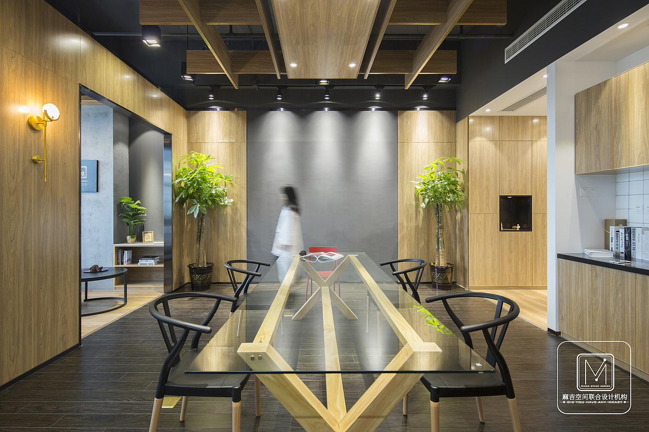 麻吉工装定制 | 传媒公司——醒来