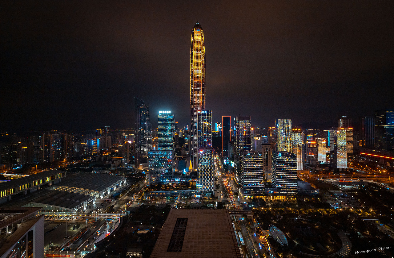 深圳平安大厦灯光秀