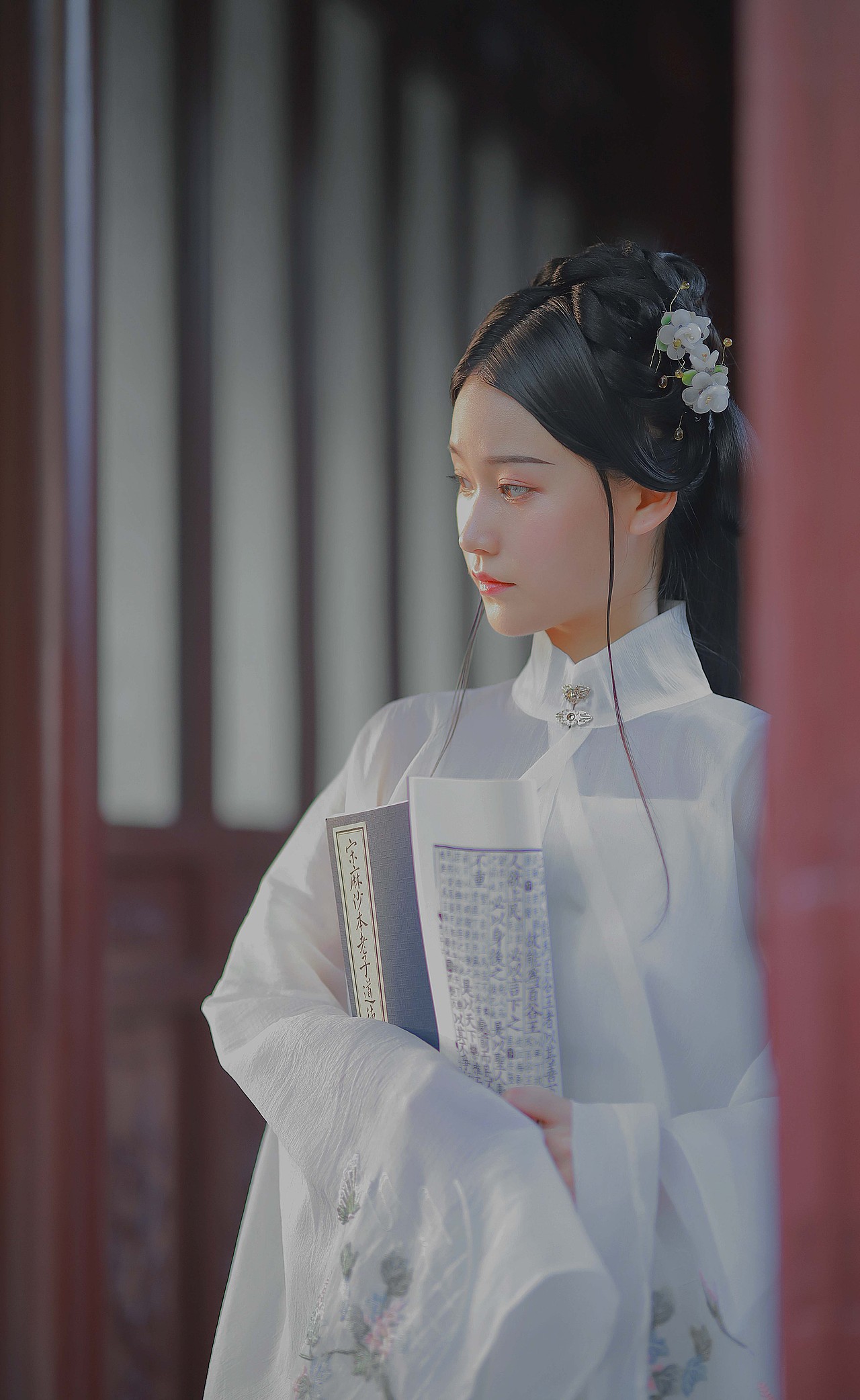 独倚西楼中国风古风汉服摄影