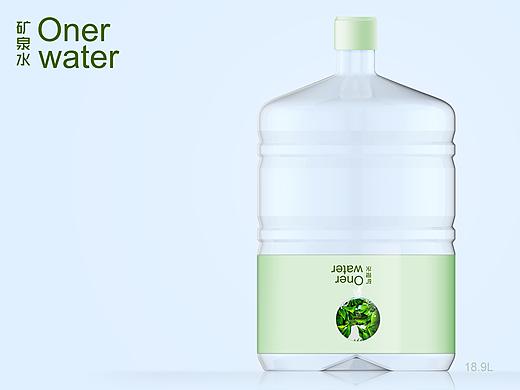 Onerwater出口迪拜矿泉水包装瓶设计