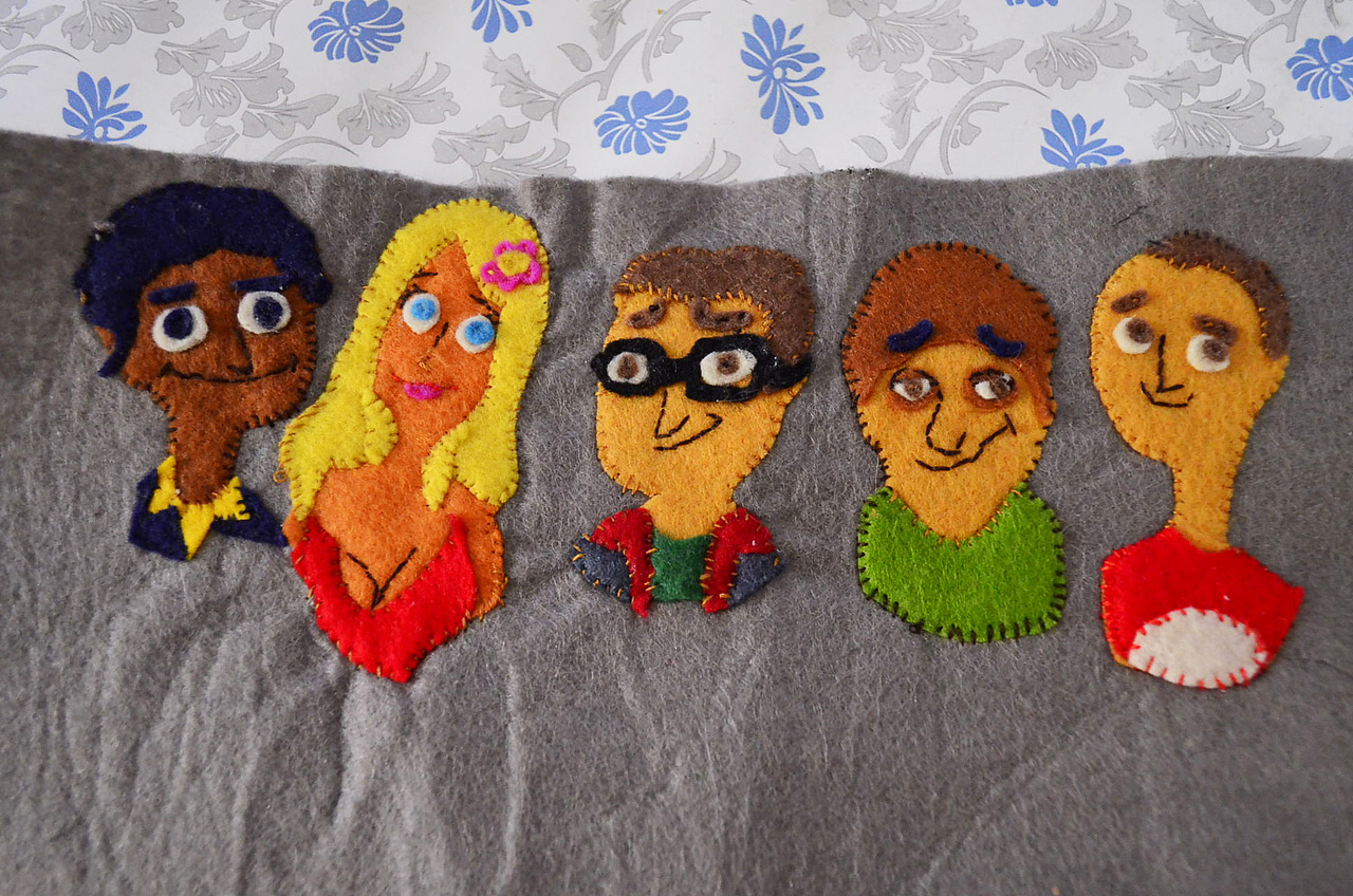 迷上&nbsp;生活大爆炸,闲来用不织布做的小人物&nbsp;哈哈