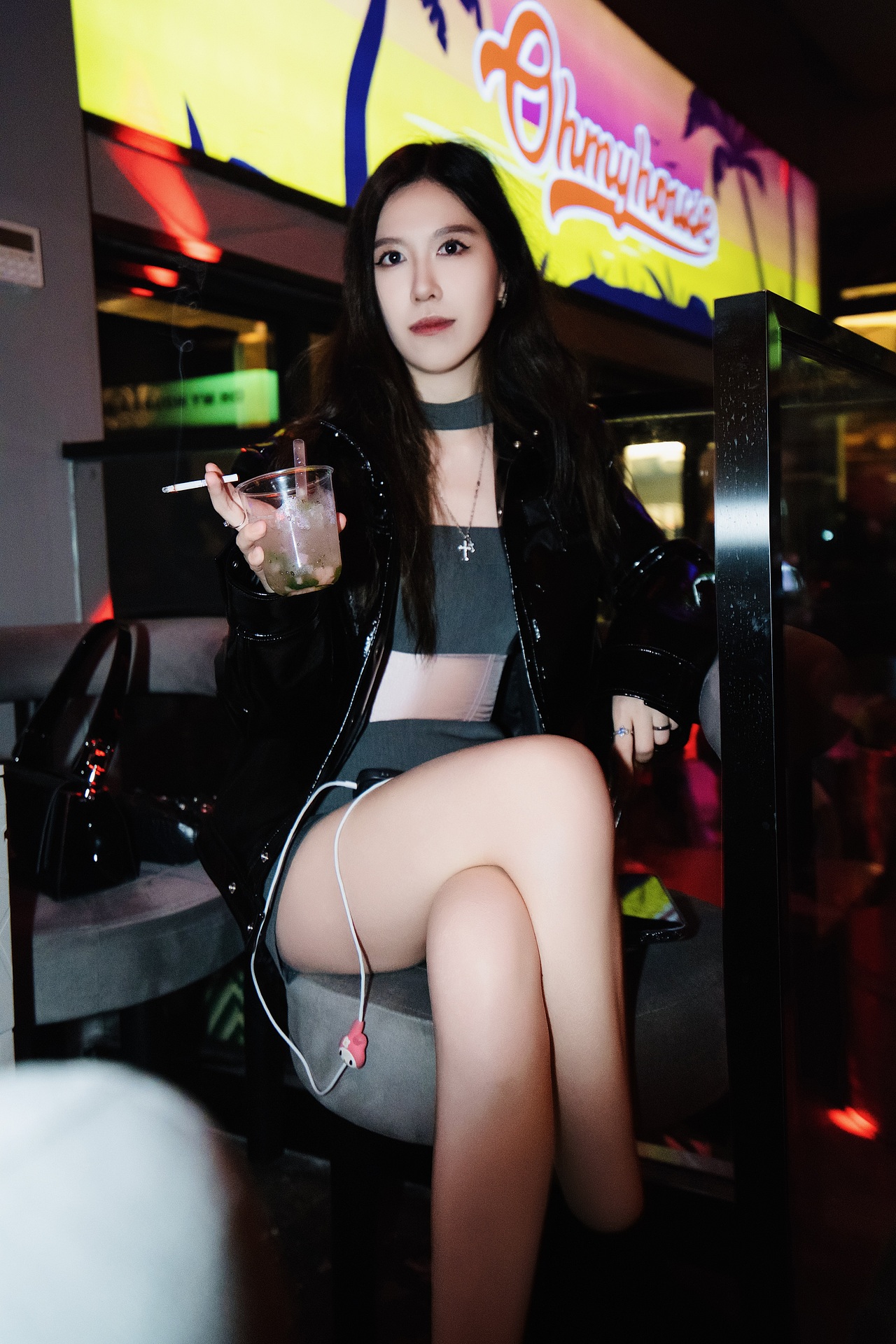 夜生活的年轻人