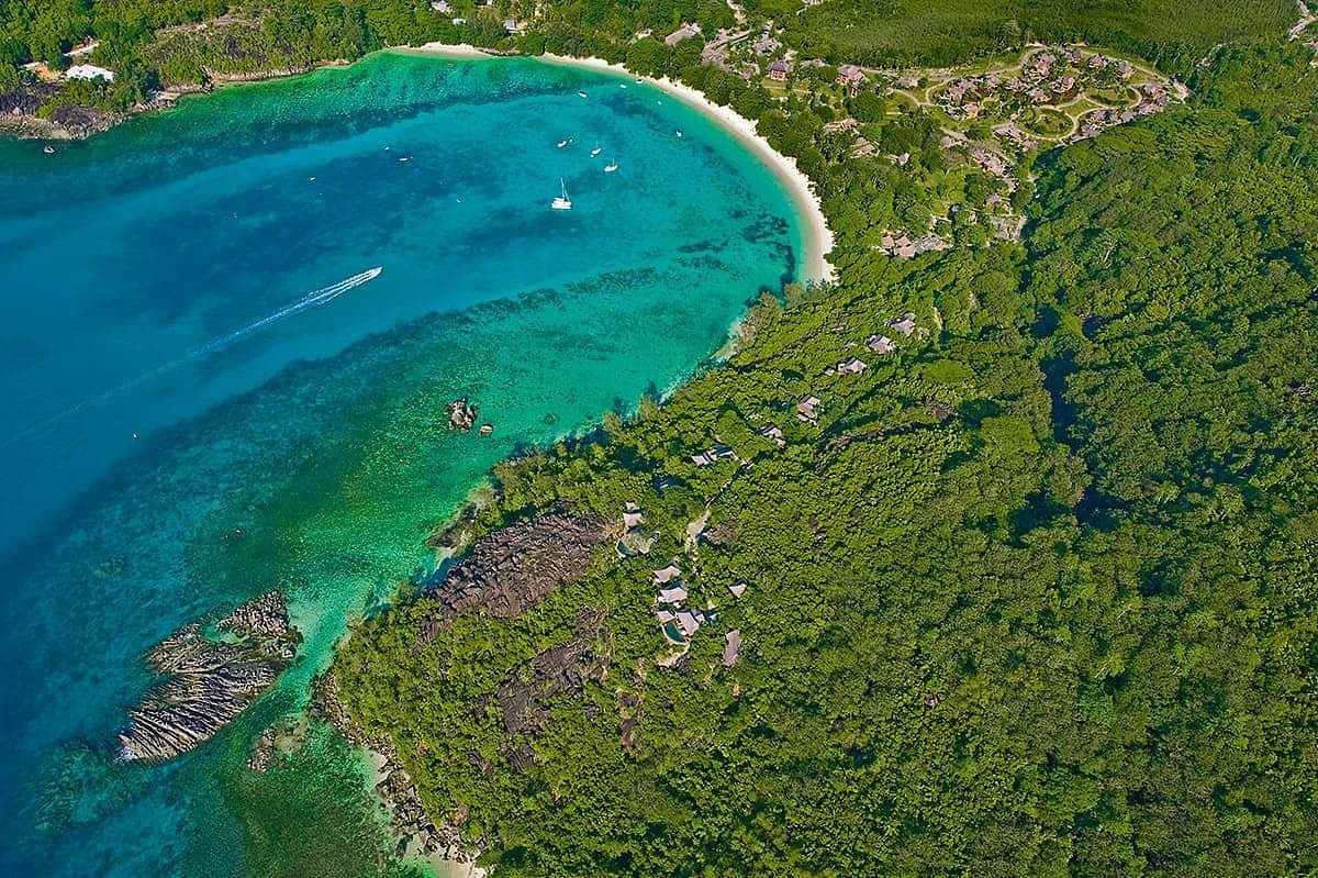 康斯丹艾菲莉亚