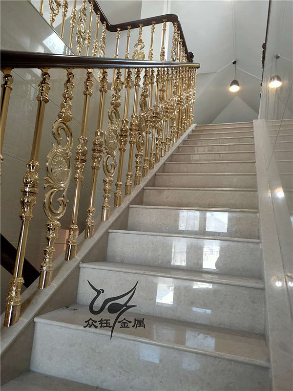 天津新款别墅庭院铜楼梯护栏装饰 铝艺立柱 扶手