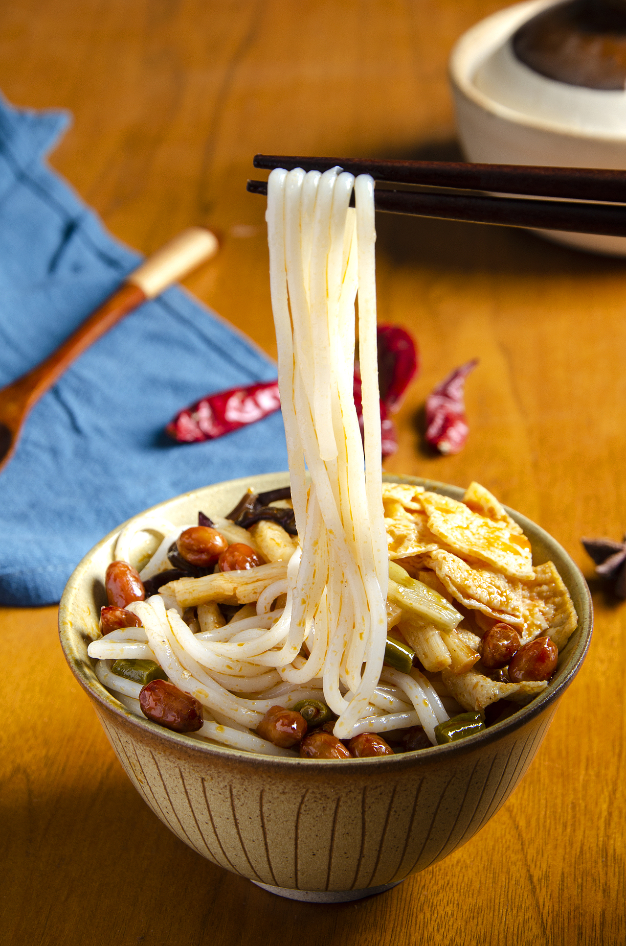 螺蛳粉（图ZMjA1MTIwNDk2） - 产品摄影 - 站酷设计师快门食刻原创素材 - 站酷ZCOOL
