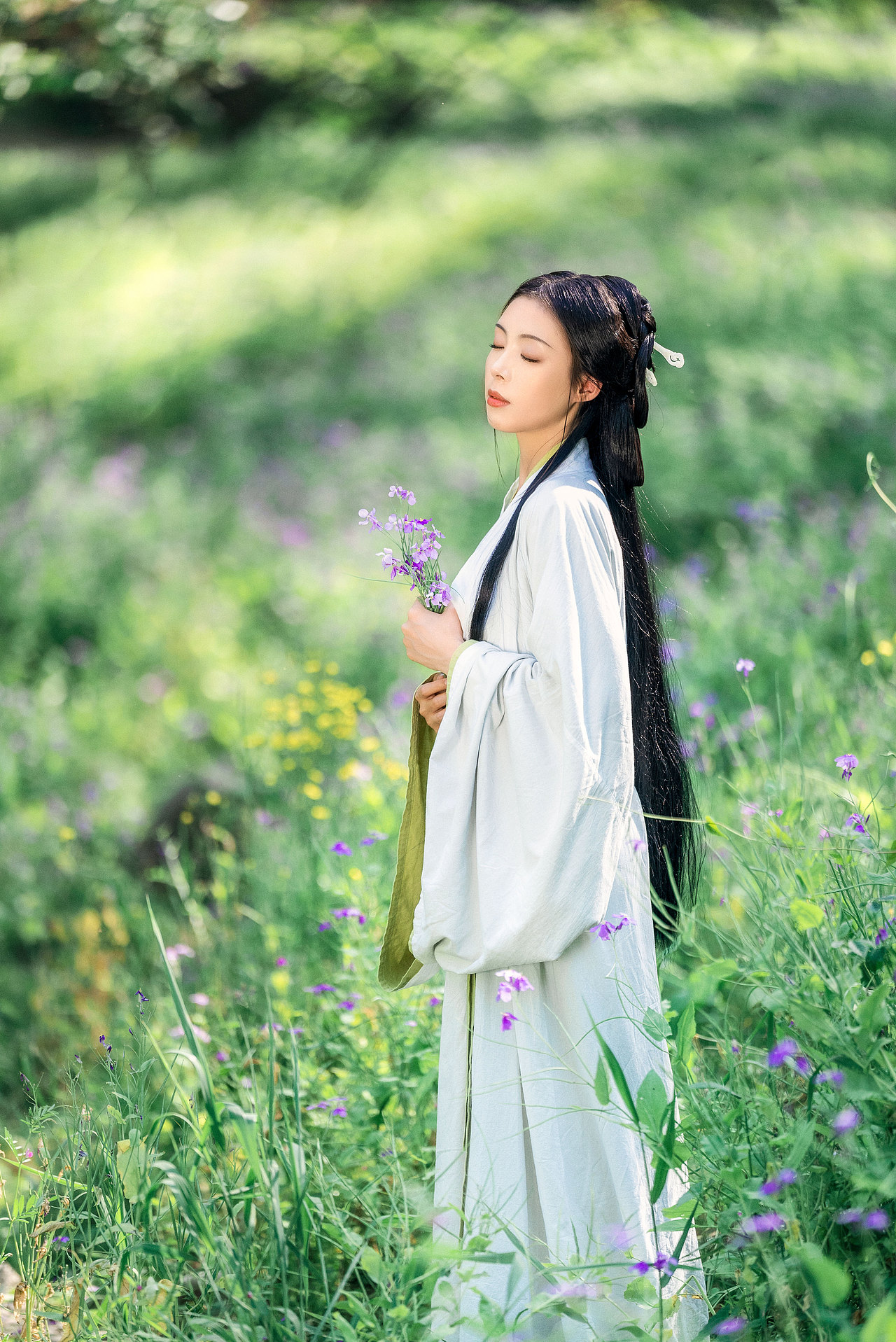 采撷草花幽泉谷（图ZMzE1Mjc0MjI4） - 人像摄影 - 站酷设计师糊涂仙人LEO原创素材 - 站酷ZCOOL