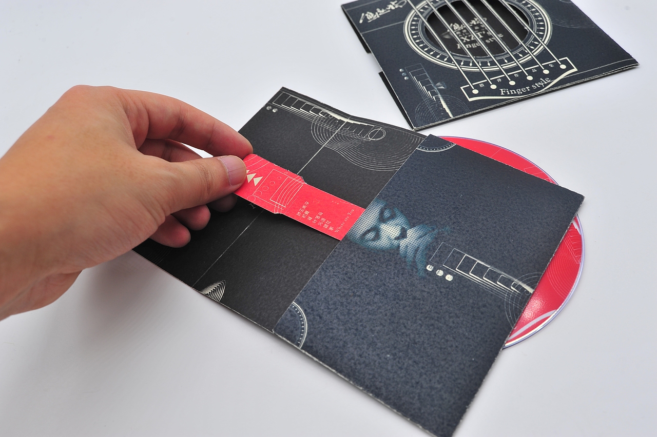 【小南原创】《熊赵特指弹作品集》CD包装设计（图ZMzg0MDM1MTI=） - 包装 - 站酷设计师赵小南原创素材 - 站酷ZCOOL