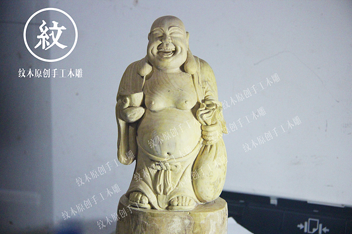 正面图(忽然感觉我的摄影技术该练练了,大家先凑合看吧,以后会进步的。)