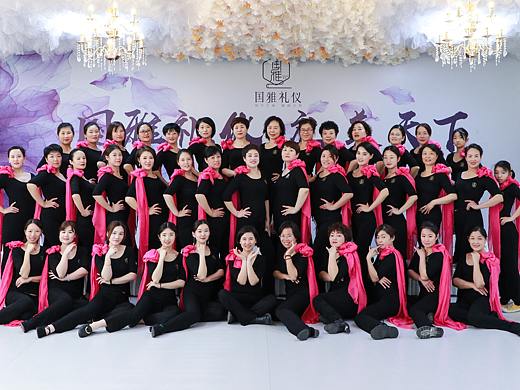 国雅礼仪27号+企业培训（个人主页-ZNTA2NzczNjA=） - 人像摄影 - 站酷设计师国雅礼仪原创素材 - 站酷ZCOOL
