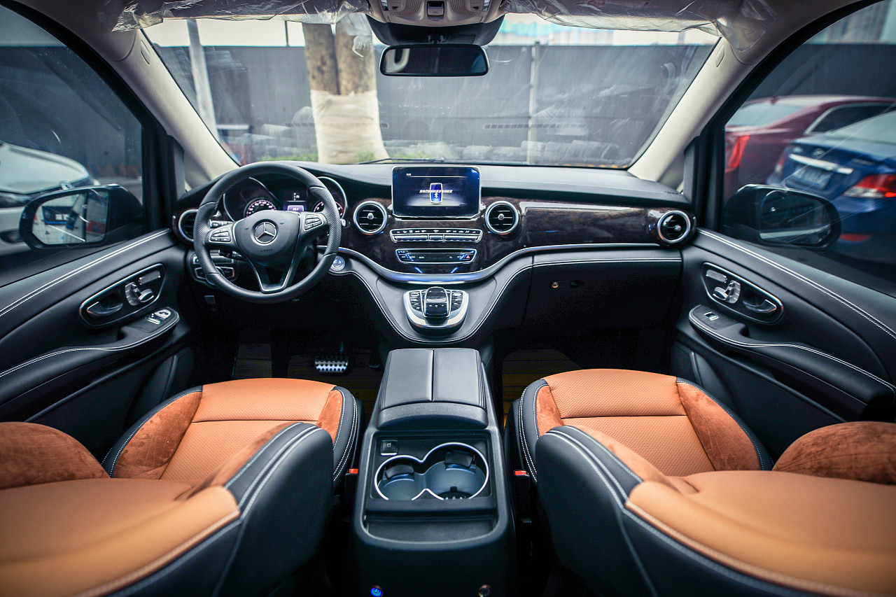 奔驰v260l黑棕内饰|摄影|产品摄影|品驭内饰定制大师 - 原创作品