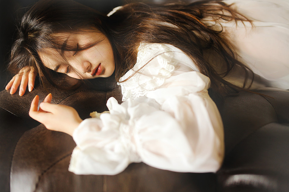 现实如此残酷，生活依旧继续！（图ZMTE3NjA5MDQ4） - 人像摄影 - 站酷设计师失联的空号原创素材 - 站酷ZCOOL