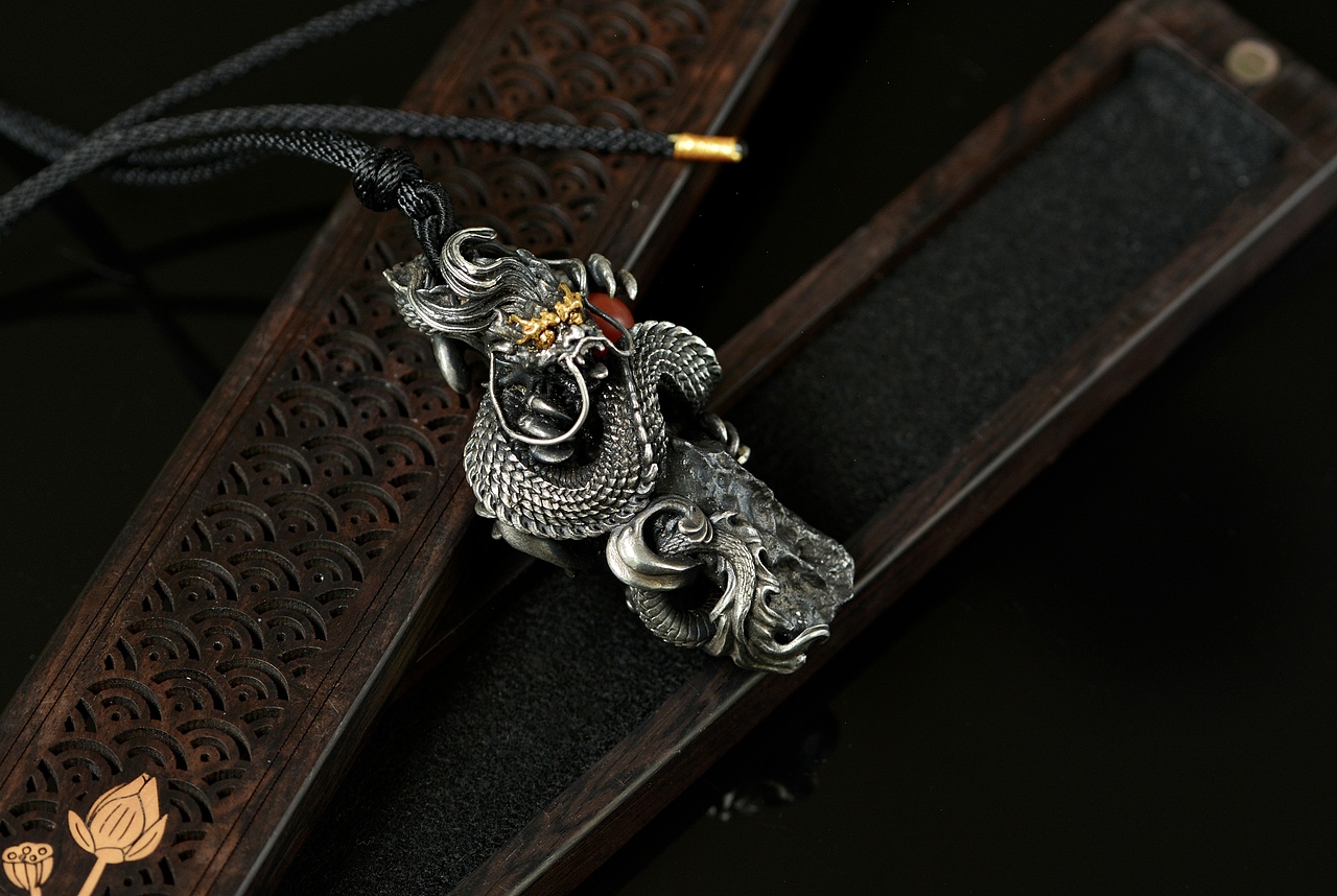 设计师作品|龙腾四海南红吊坠(珠子可以拆卸替换)