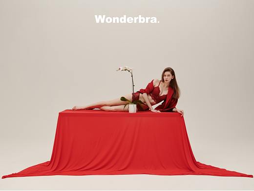 Wonderbra 2019 节日大片