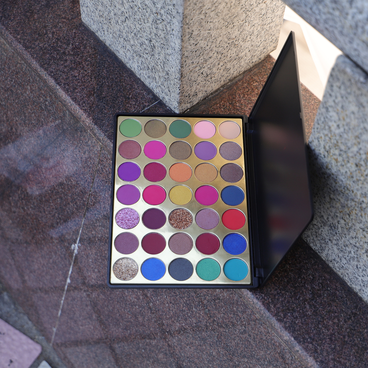 化妆品--多色眼影（图ZMjQyNzM5NDIw） - 产品摄影 - 站酷设计师jepson377原创素材 - 站酷ZCOOL